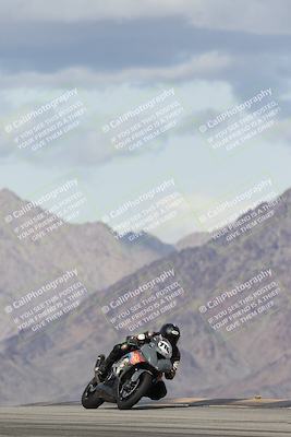 media/Nov-16-2025-Race Pace (Sun) [[8c5fa54630]]/Verified Riders/5-Turn 9 (1135am)/